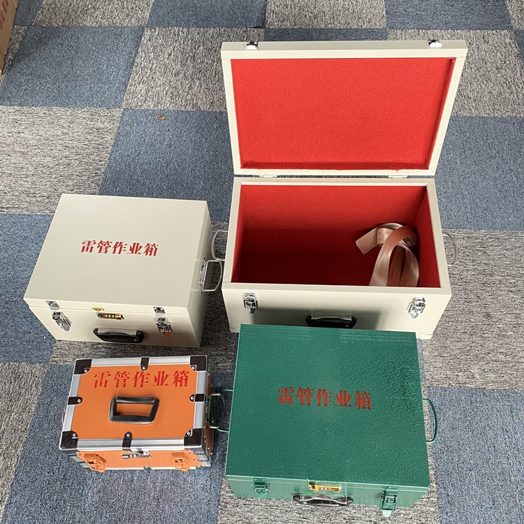 巴彦淖尔爆破工程作业箱如何选择？玻璃钢与传统材质的全面对比
